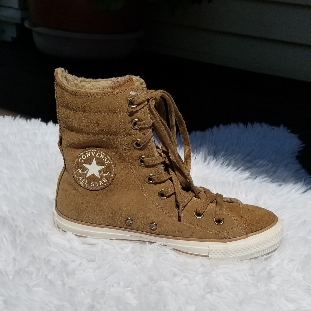 Converse Leather Faux Fur Sneakers  US7